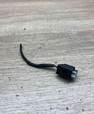 BMW 1 E81 E87 Plug wire 17185551