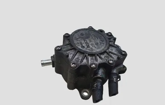 Audi A6 S6 C6 4F Vacuum pump 03G145209C