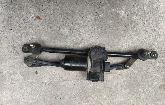 Hyundai Tucson JM Front wiper linkage 98150-2E010 98150-2E000