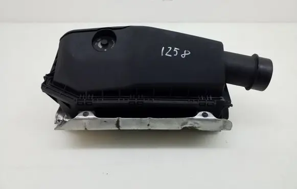 Mercedes-Benz CLC CL203 Air filter box A6110902301