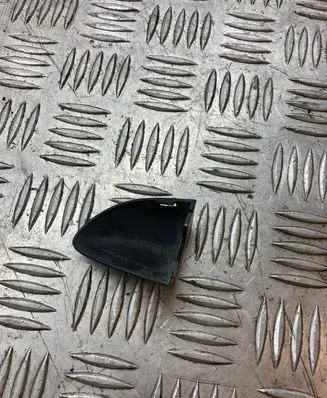 Volkswagen PASSAT B6 Front door handle cover 3C0837880
