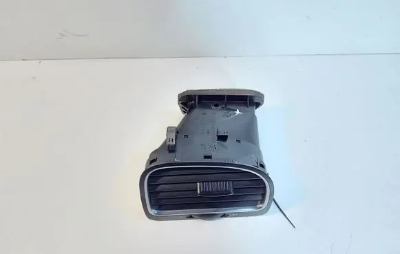 Volkswagen Golf VI Dashboard side air vent grill/cover trim 5K0819710D 5K0819704J