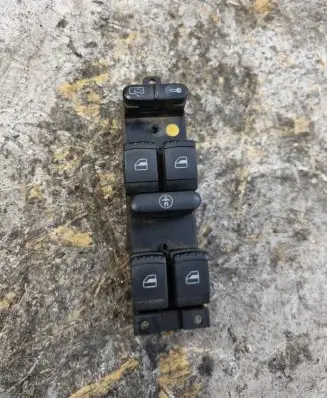 Volkswagen PASSAT B5.5 Electric window control switch 1J4959857B