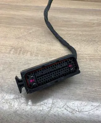 Volkswagen Transporter - Caravelle T4 Plug wire VWPLUG