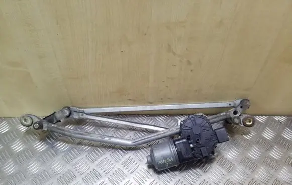 Front wiper linkage and motor
