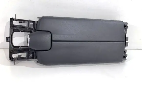 Mercedes-Benz E W212 Armrest 0005746037