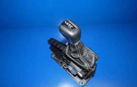 Volvo S60 Gear shifter/selector 32240069 S831A 20190105165339