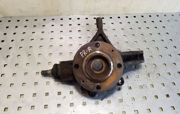 Peugeot 307 Front wheel hub