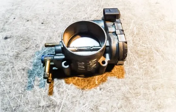 Audi A6 S6 C5 4B Throttle valve 078133062B