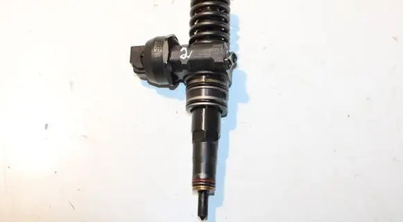 Audi A4 S4 B7 8E 8H Fuel injector 0986441574