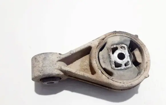 Ford Focus Engine mount bracket ys416p082a