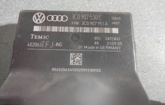 Volkswagen PASSAT B6 Gateway control module 3C0907530C 3C0907951A 402063