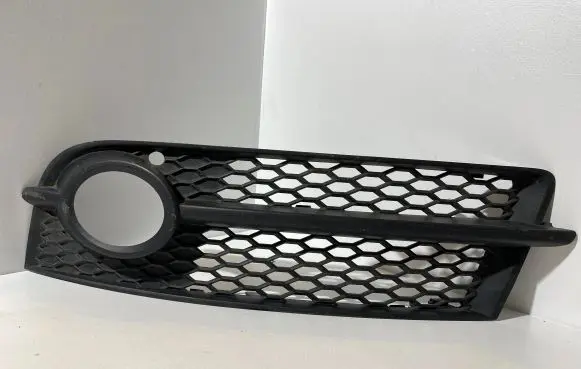 Audi TT TTS Mk2 Front fog light trim/grill 8J0807681