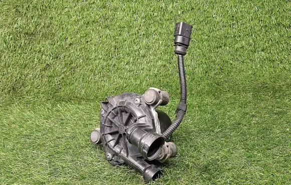 Audi A3 S3 8P Secondary air pump 07K959253A