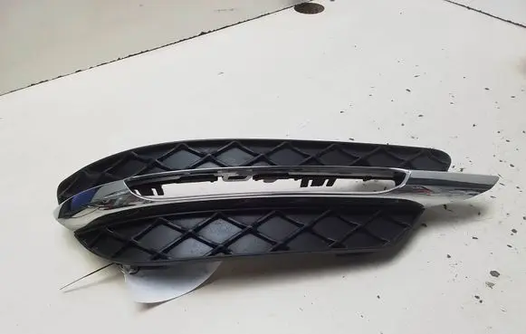 Mercedes-Benz C W204 Front bumper lower grill A2048803224