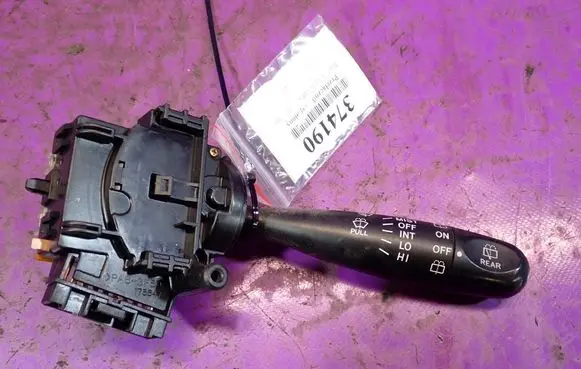 Toyota Yaris Verso Other switches/knobs/shifts 173647