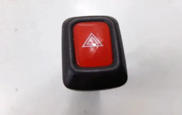 Nissan Almera Tino Hazard light switch