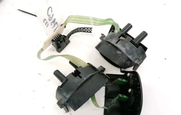 Fiat Ulysse Steering wheel buttons/switches 5501847AA