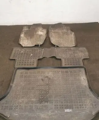 Toyota RAV 4 (XA30) Car floor mat set