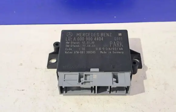 Mercedes-Benz E W212 Parking PDC control unit/module A0009004404
