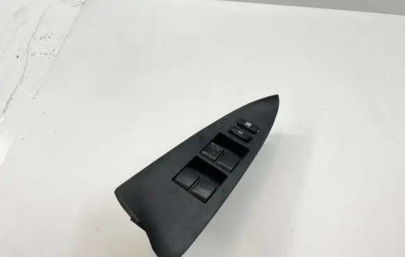 Toyota RAV 4 (XA30) Electric window control switch 7423242070