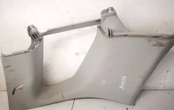 Suzuki Grand Vitara II (D) pillar trim (bottom) 7629065J00