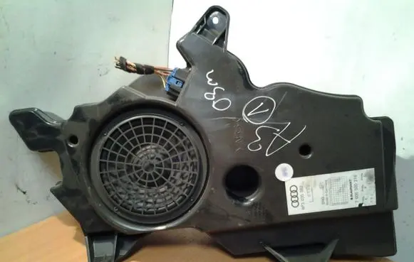 Audi A3 S3 8P Subwoofer speaker 8P3035382 7606500216