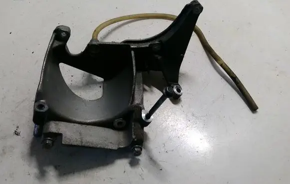 Peugeot 3008 I Engine mounting bracket 9672309780