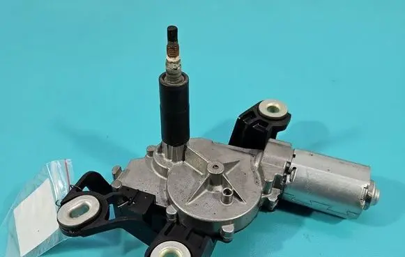 Volkswagen Golf VI Rear window wiper motor 0390201217 IMPRK1582413