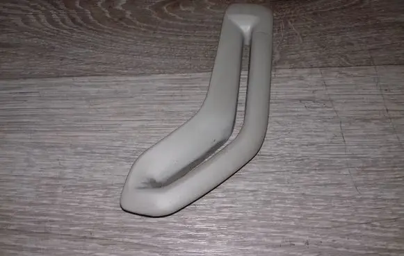 Volvo V70 Seat belt trim 