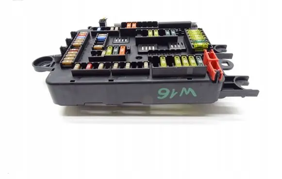 BMW 1 F20 F21 Fuse box set 9337880