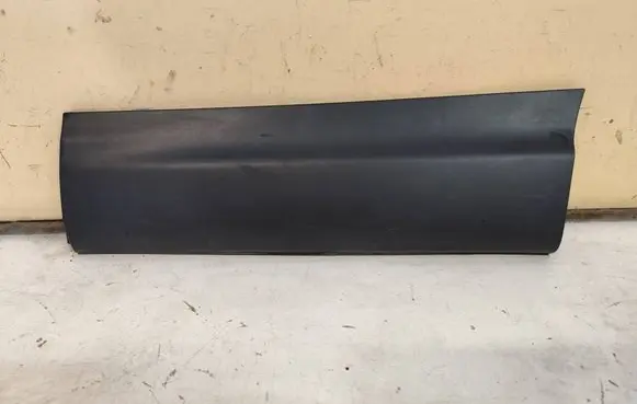 Nissan Qashqai Rear door trim (molding) 828714EA0A