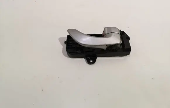 Hyundai Sonata Front door interior handle 
