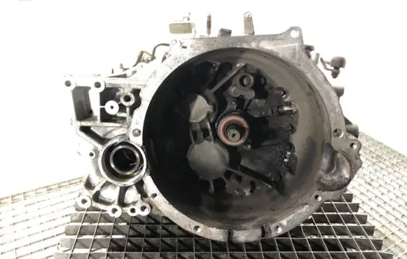 Manual 5 speed gearbox