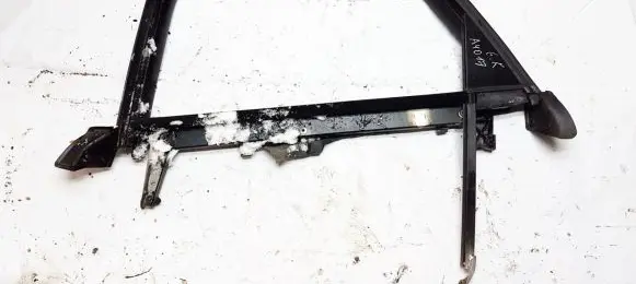 Audi A4 S4 B7 8E 8H Rear door window/glass frame 