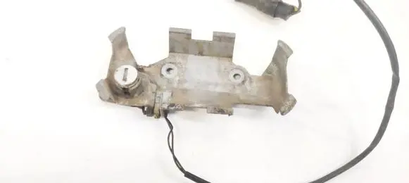 Opel Astra G Front door lock (next to the handle) 