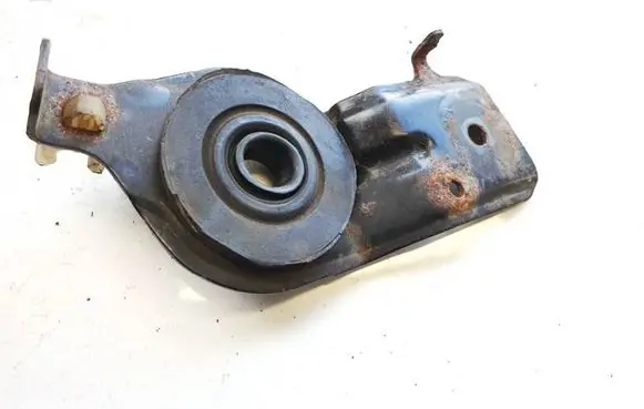 Nissan Primera Radiator mount bracket