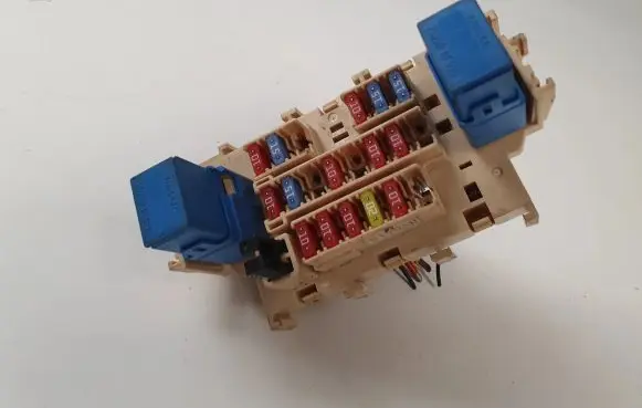 Nissan Qashqai Fuse module