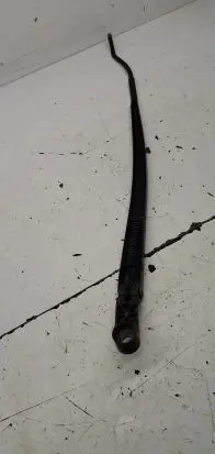 Toyota RAV 4 (XA30) Front wiper blade arm 1893 3381