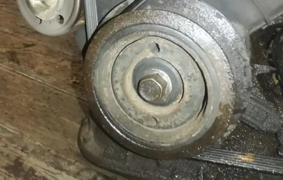 Toyota Avensis Verso Crankshaft pulley