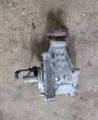 Nissan Qashqai+2 Gearbox transfer box case 067022