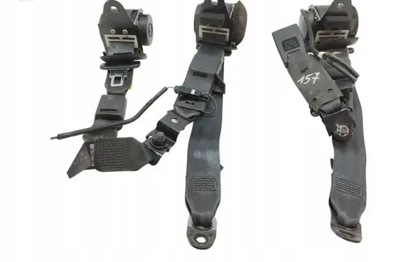 Toyota Avensis T270 Front seatbelt 