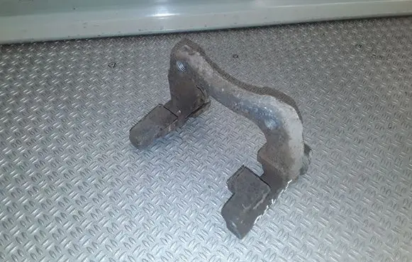 Citroen C5 Brake caliper pad carrier rear 