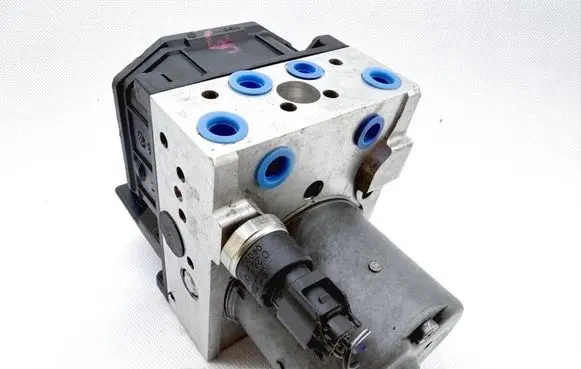 BMW X5 E53 ABS Pump 0265950004 181259 30855