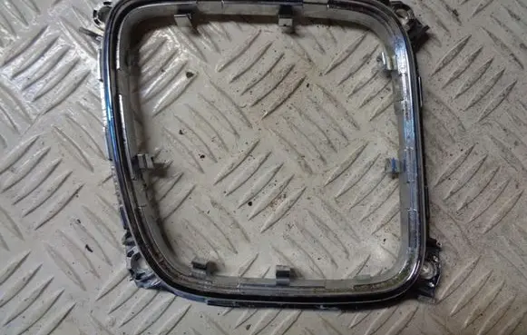 KIA Ceed Gear shifter surround trim plastic 2189979