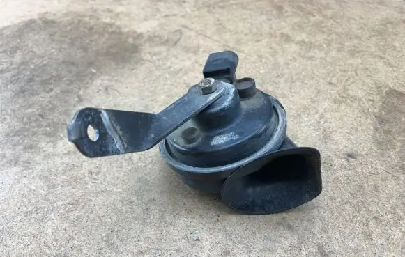 BMW 7 F01 F02 F03 F04 Horn signal 61337293827