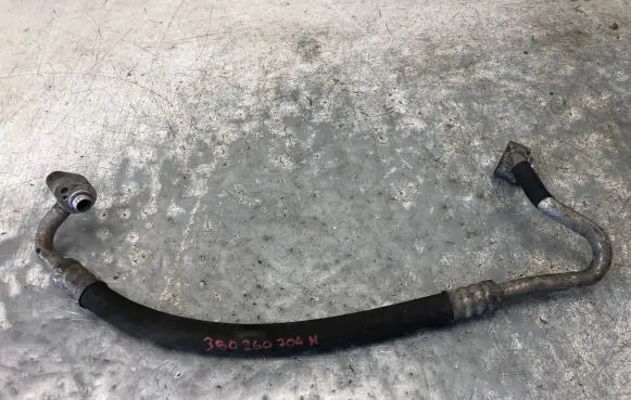Volkswagen PASSAT B5.5 Air conditioning (A/C) pipe/hose 3B0260704N