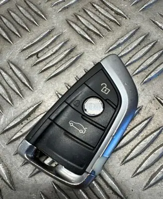 BMW 2 F45 Ignition key/card 9367401
