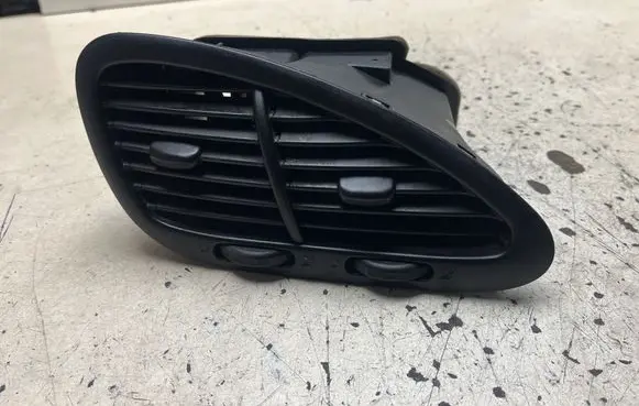 Volkswagen Sharan Dash center air vent grill R66ZA 7M1819728E