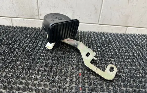 Citroen DS3 Horn signal 9676769080